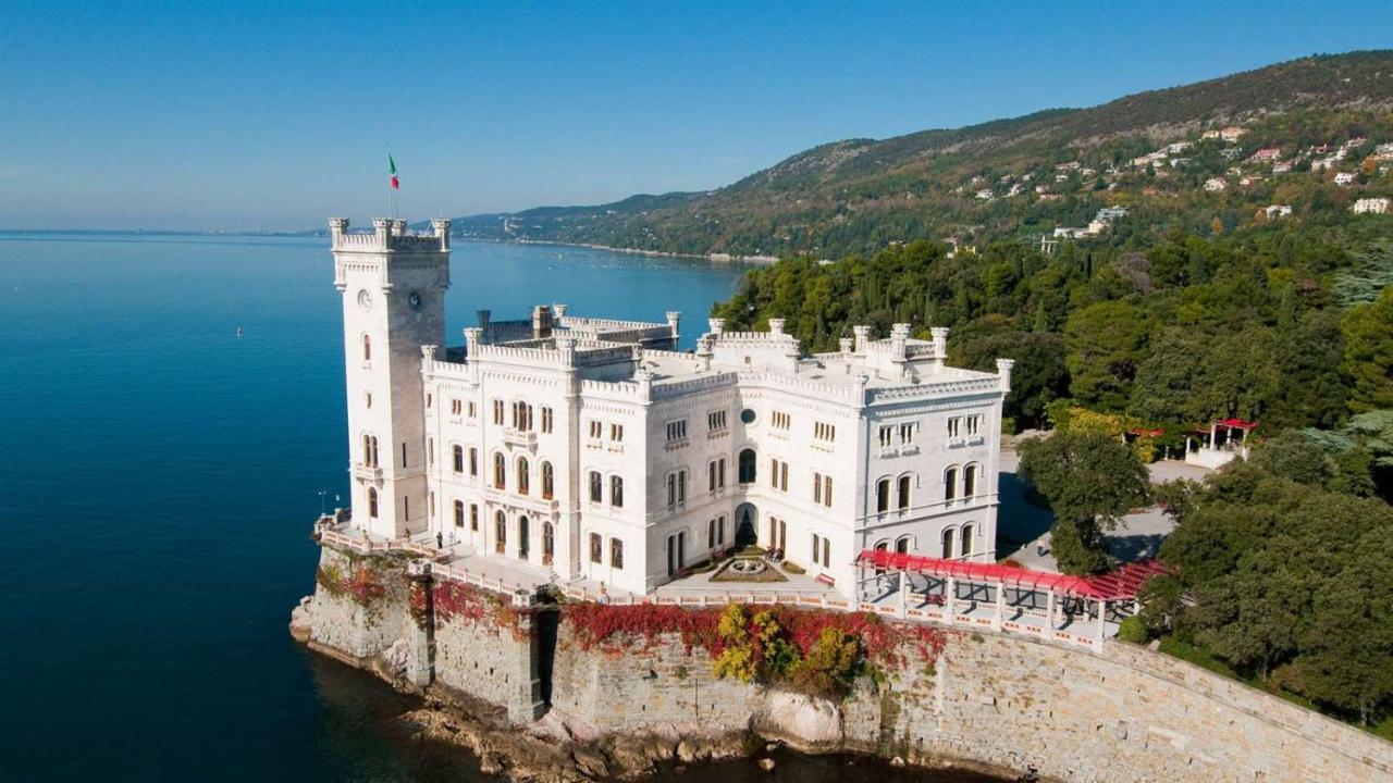 Rifugio Hemingway, Trieste Centro Con Parcheggio Exteriör bild